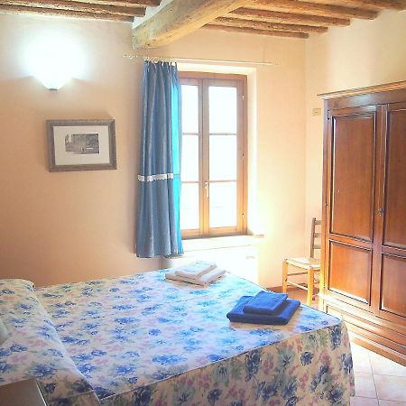 Apartamento Nell'Antica Torre Di Fronte A Siena Exterior foto